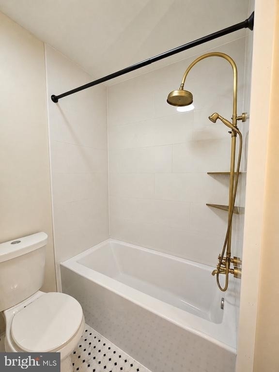 2525 E Madison Street - Photo 10