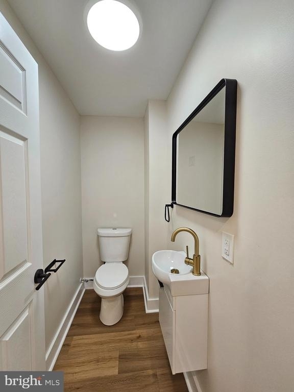 2525 E Madison Street - Photo 5