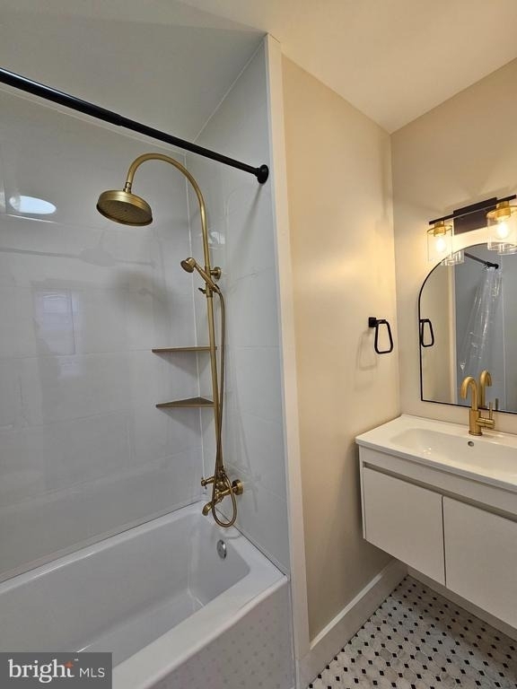 2525 E Madison Street - Photo 11