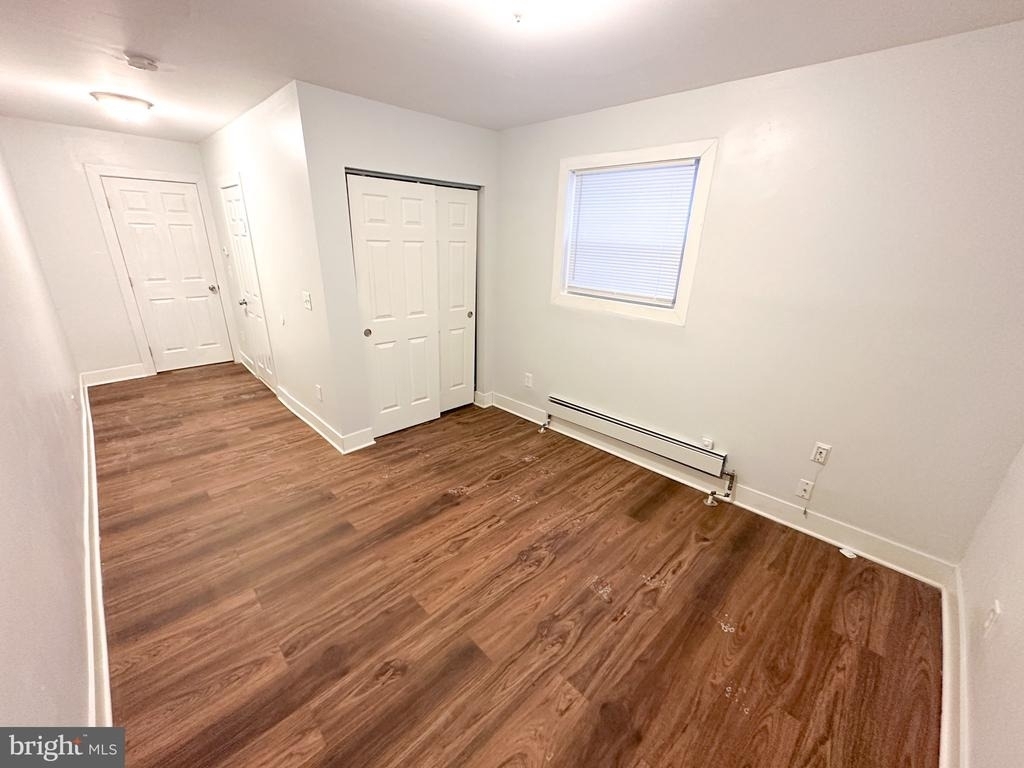 4722 Longshore Avenue - Photo 6