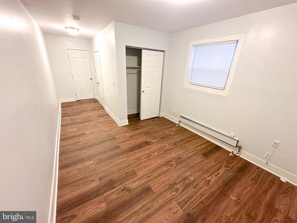 4722 Longshore Avenue - Photo 5