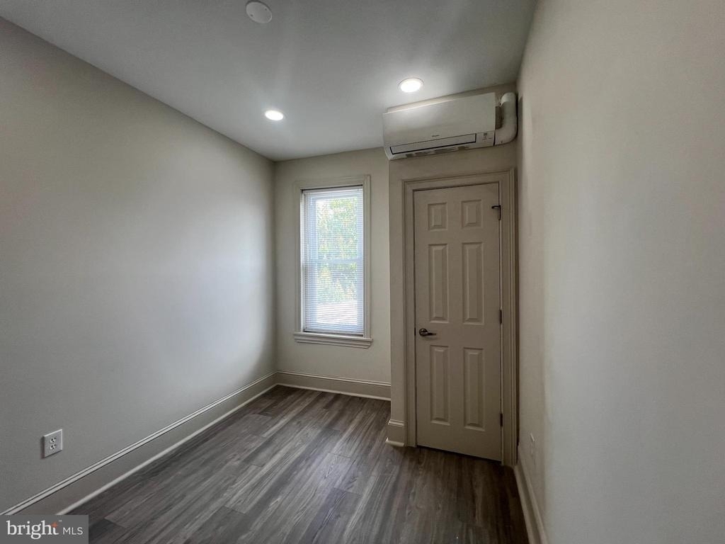 1725 N 27th Street - Photo 7