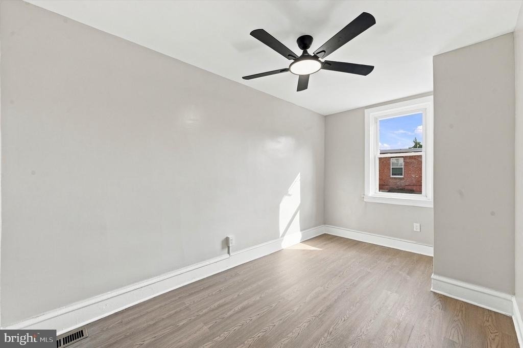 5840 Crittenden Street - Photo 15