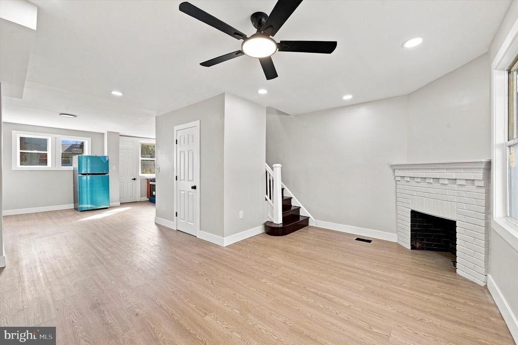 5840 Crittenden Street - Photo 9