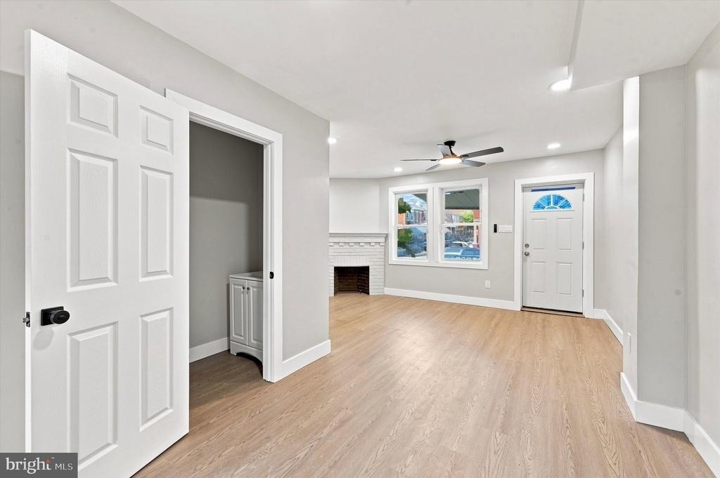 5840 Crittenden Street - Photo 7