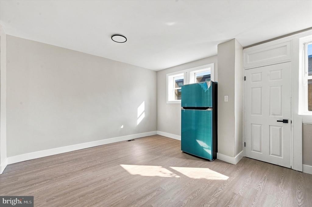 5840 Crittenden Street - Photo 3