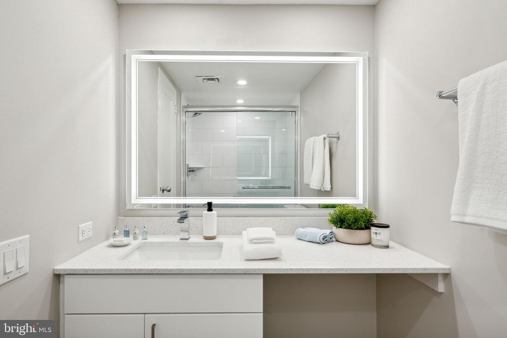 875 Sansom Street - Photo 20