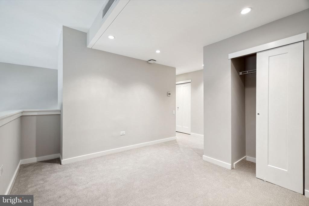 875 Sansom Street - Photo 26