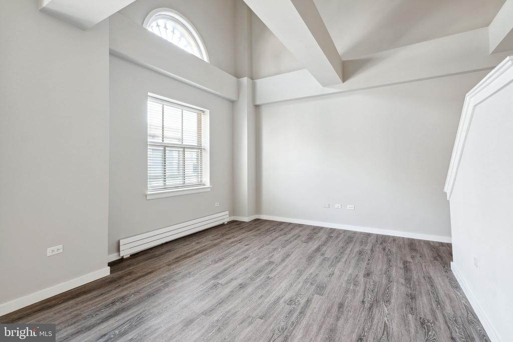 875 Sansom Street - Photo 2