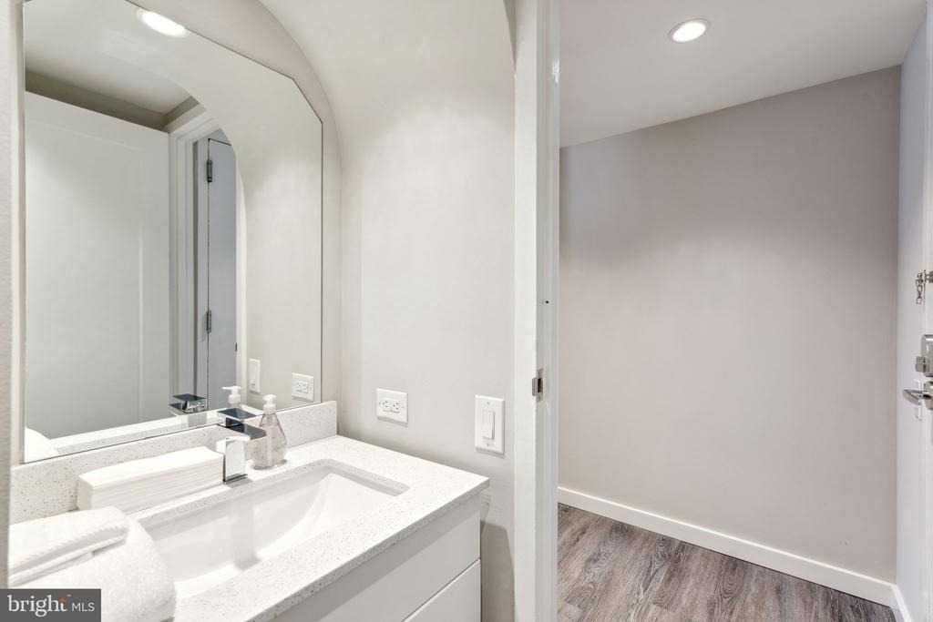 875 Sansom Street - Photo 13