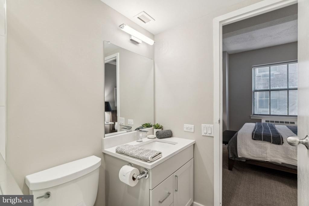 875 Sansom Street - Photo 18