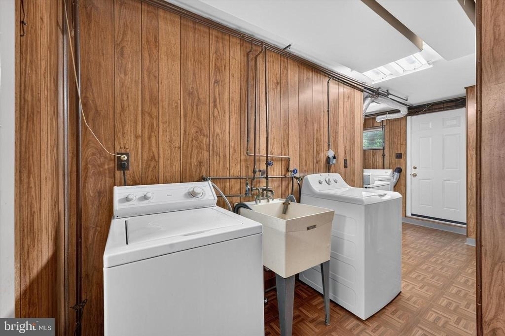 2261 Strahle Street - Photo 14