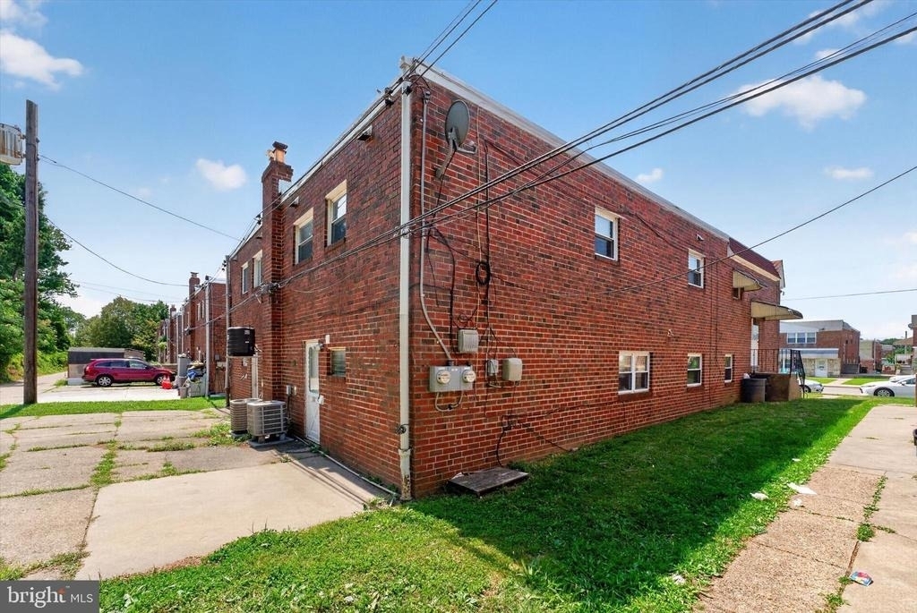 2261 Strahle Street - Photo 16