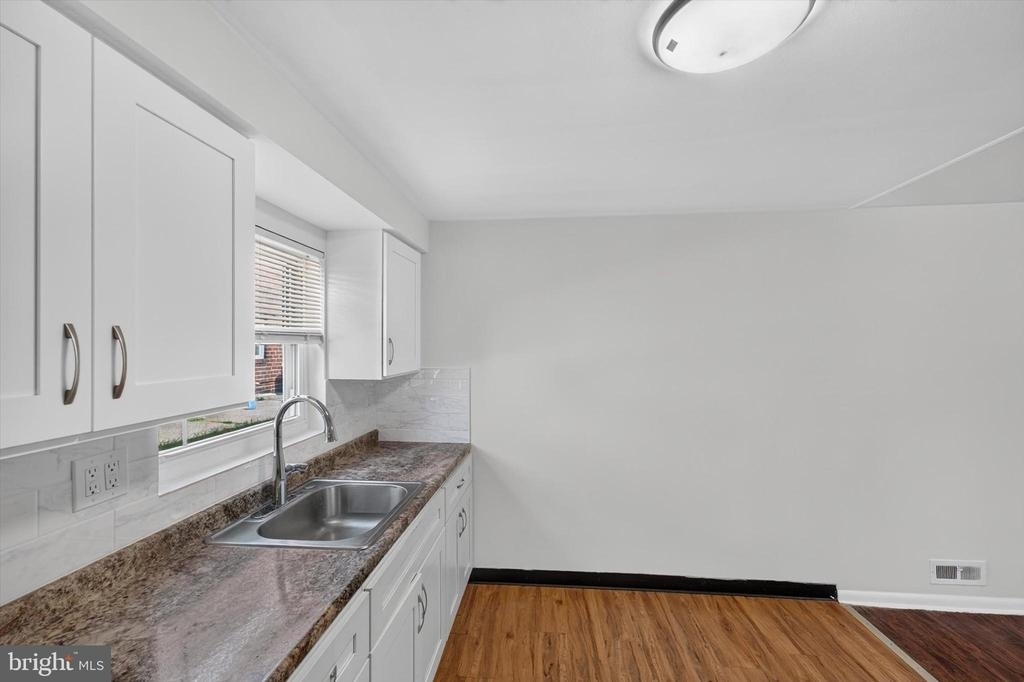 2261 Strahle Street - Photo 8