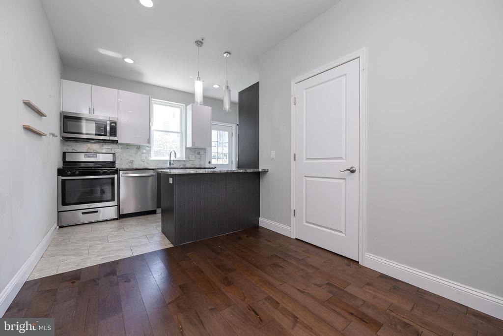 1439 N Newkirk Street - Photo 6