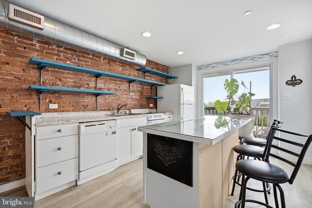 651 N 33rd Street - Photo 18
