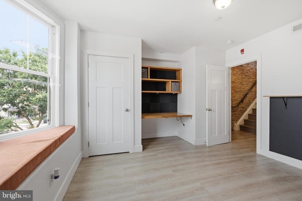 651 N 33rd Street - Photo 8