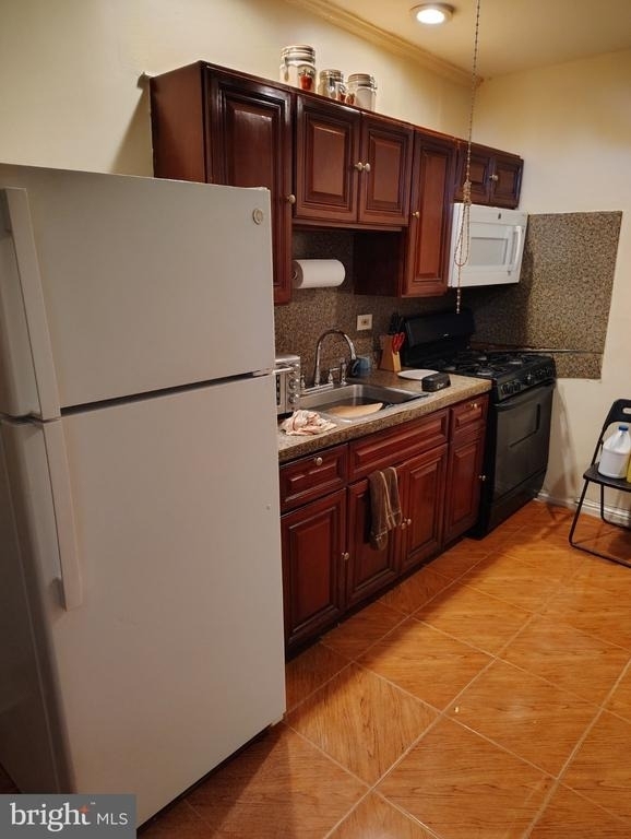 5226 Wakefield Street - Photo 2