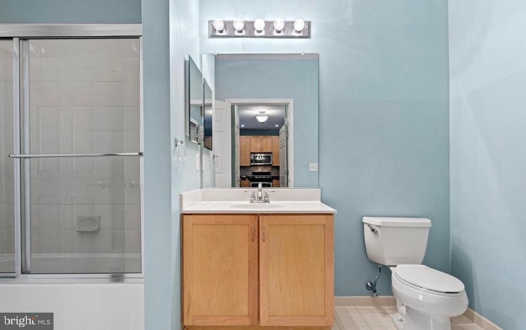 200 W Elm Street - Photo 12