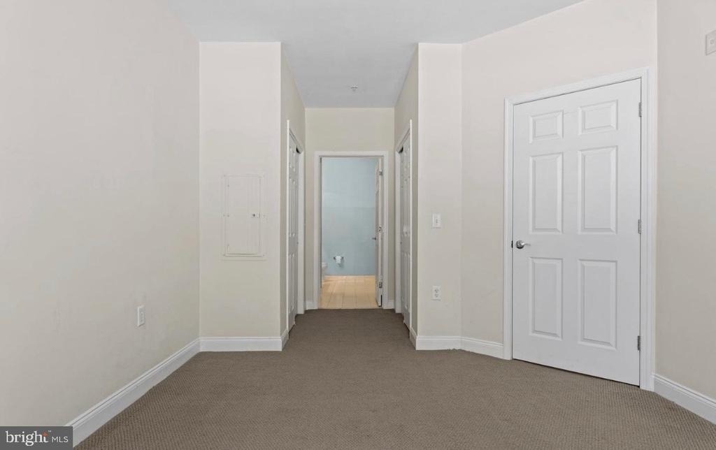 200 W Elm Street - Photo 10