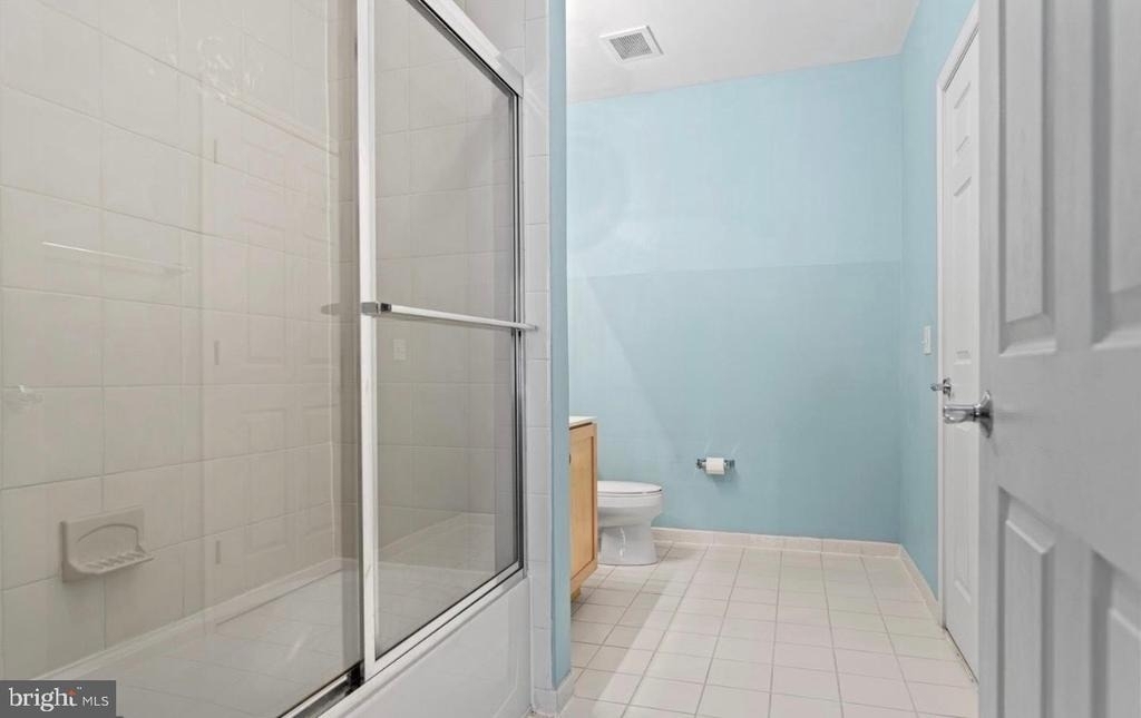 200 W Elm Street - Photo 11