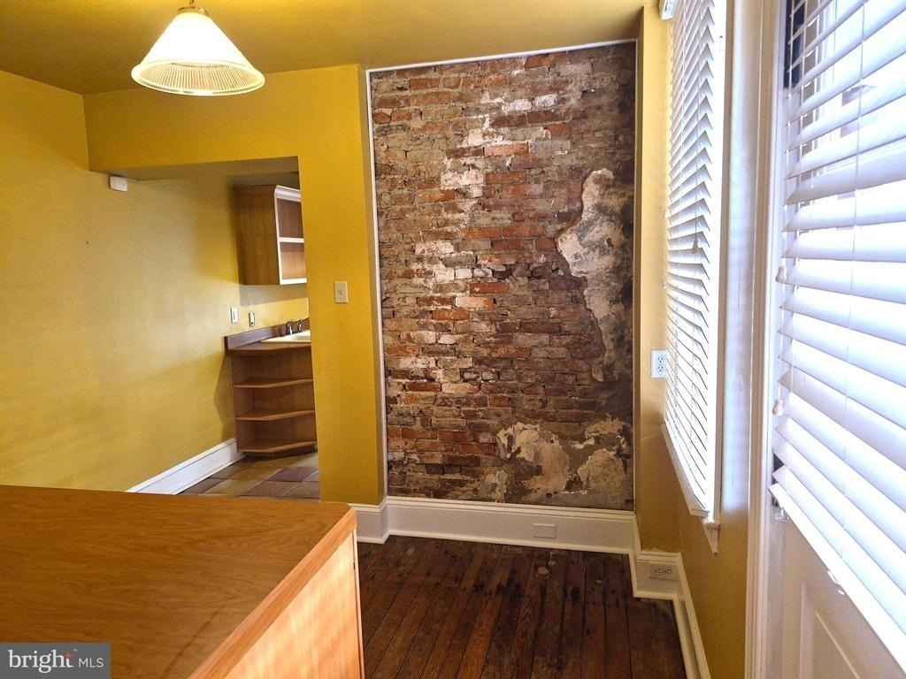 137 E New Street - Photo 8