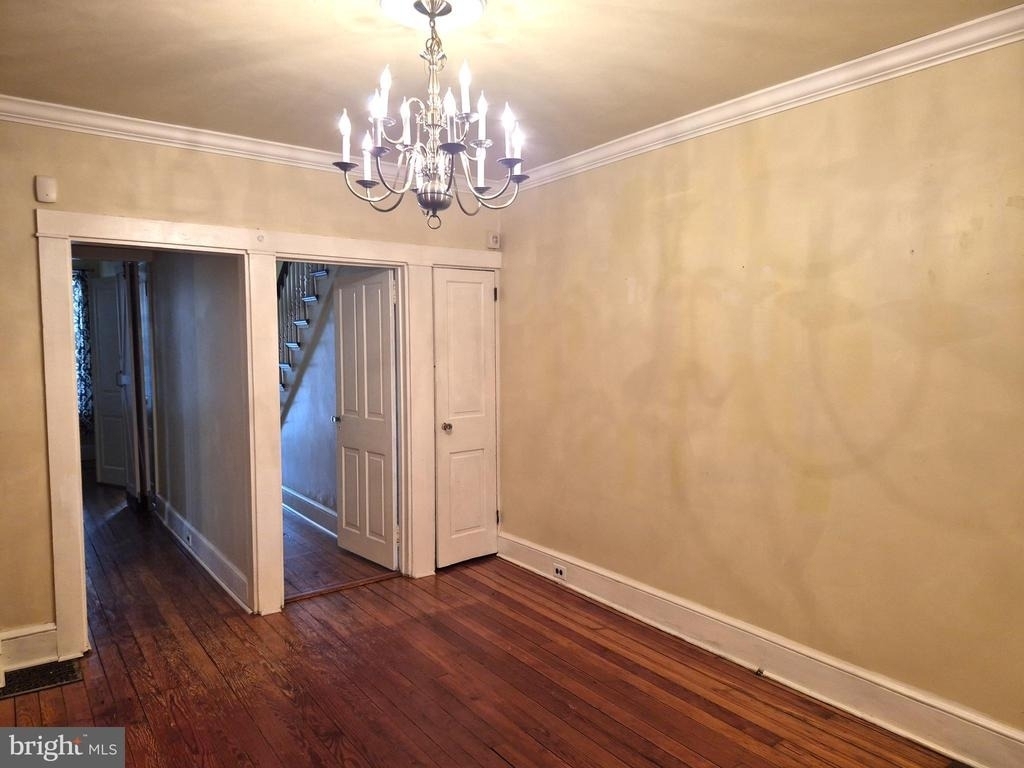 137 E New Street - Photo 3