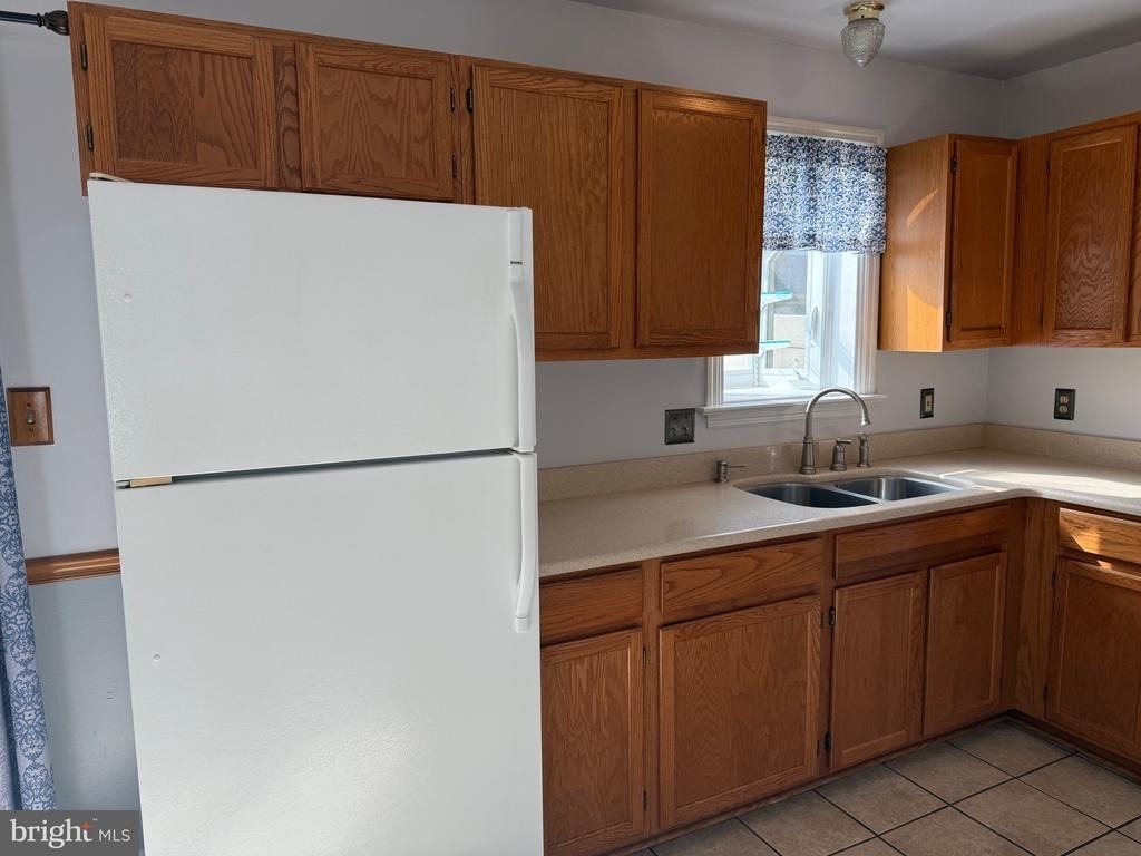 1948 Clinton Avenue - Photo 5