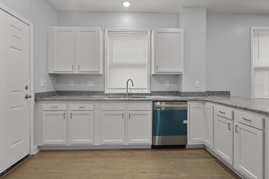 92 W Philadelphia Street - Photo 3