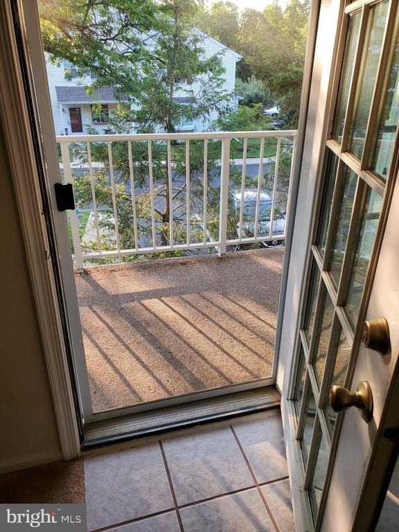 66 Belmont Station - Photo 9