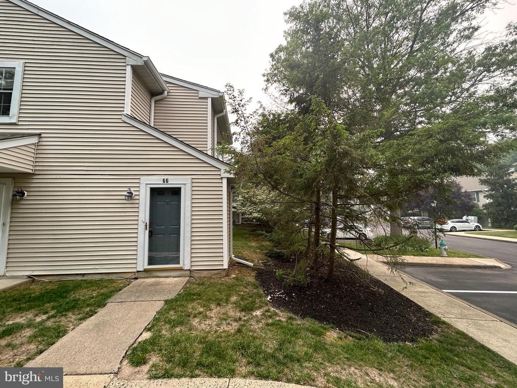 66 Belmont Station - Photo 1