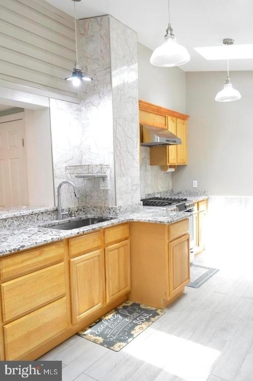 3131 Clive Avenue - Photo 3