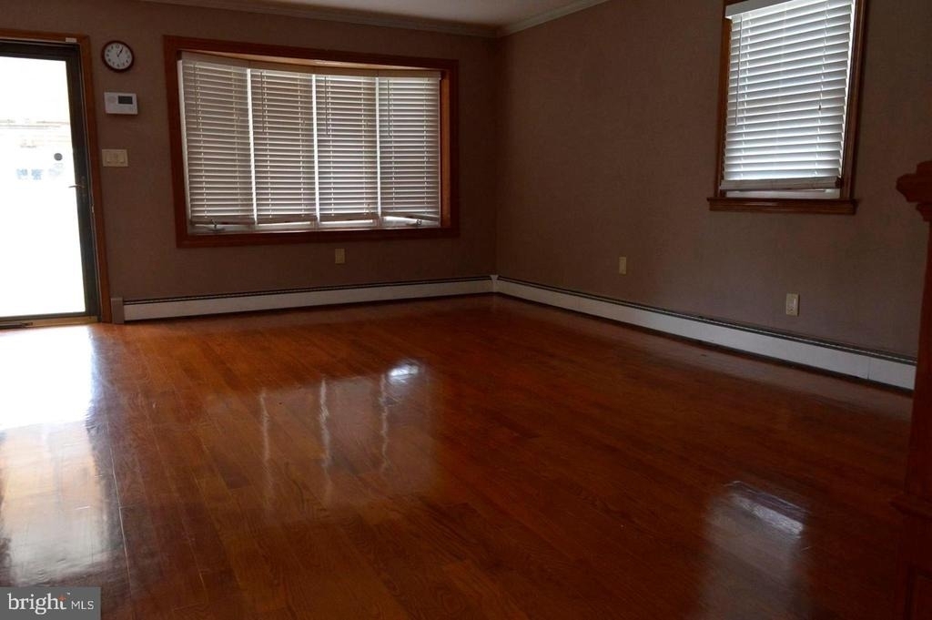 3131 Clive Avenue - Photo 1