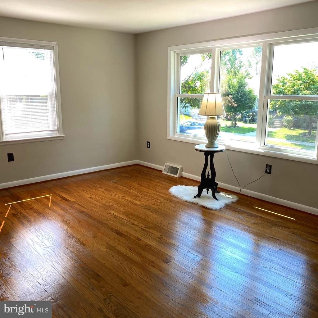 2341 Highland Street - Photo 2