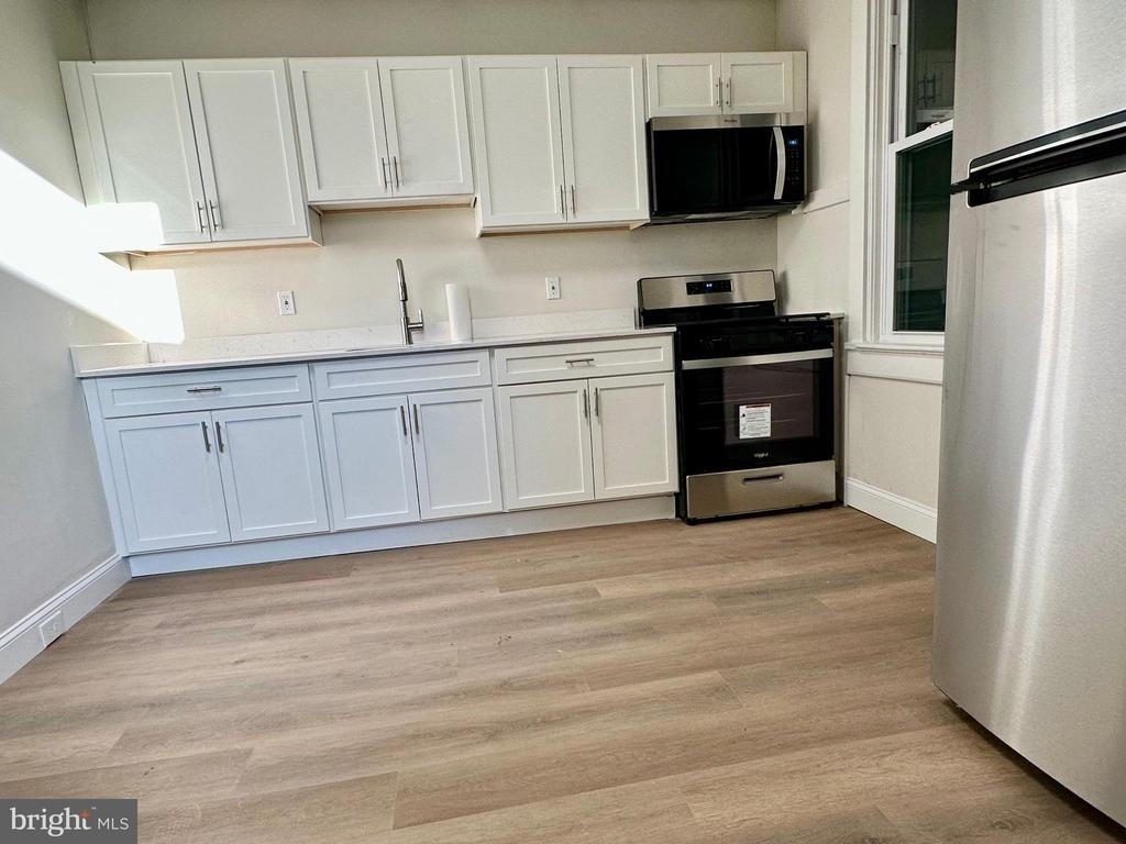 119 Tyler Street - Photo 3