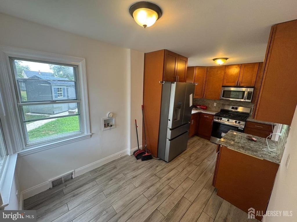 51 Kenwood Terrace - Photo 3