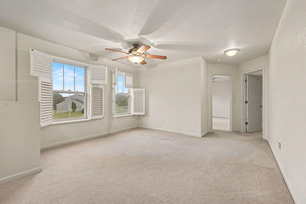 352 Laurel Wood Street - Photo 3