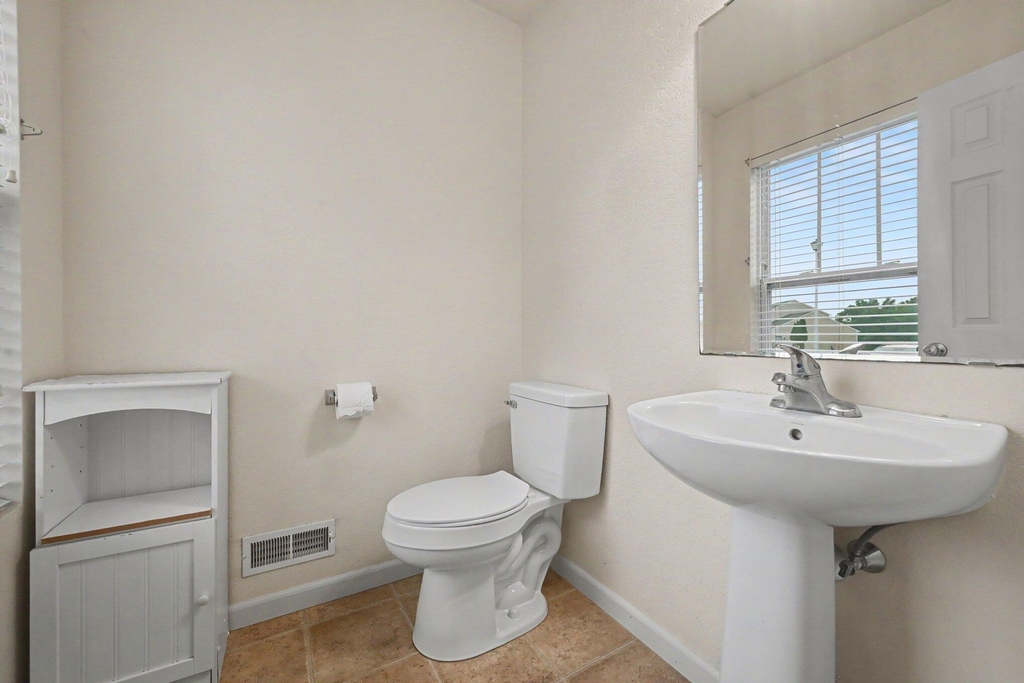 352 Laurel Wood Street - Photo 5