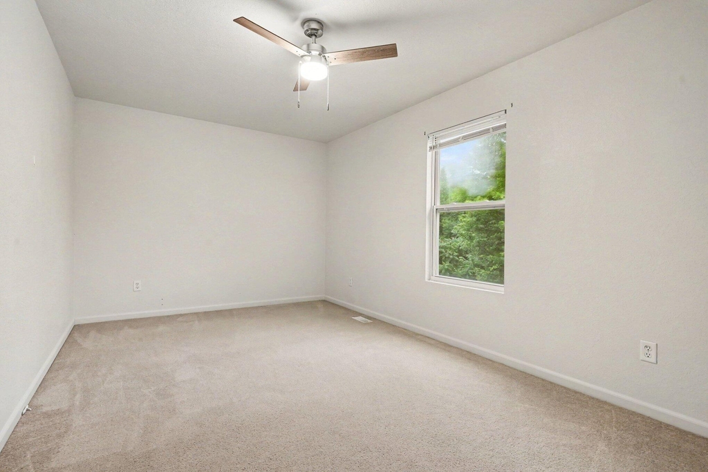 352 Laurel Wood Street - Photo 8