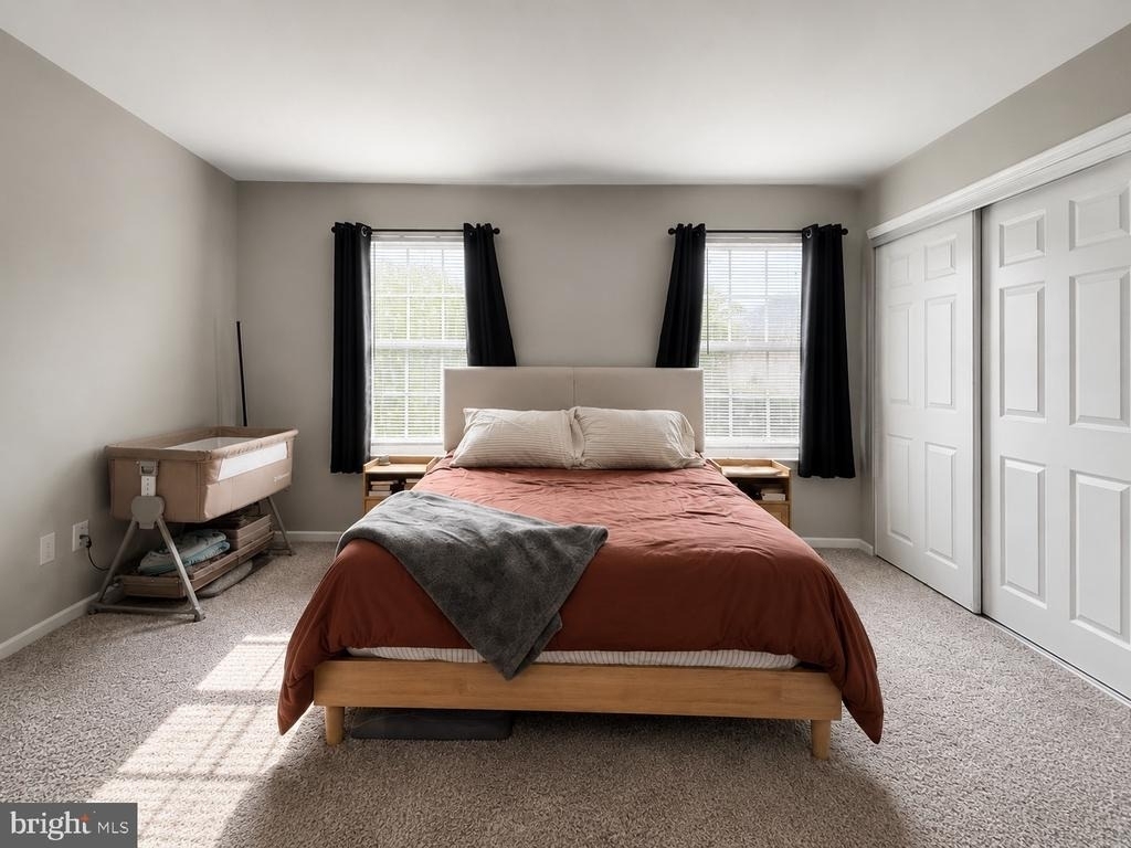 937 Woodstock Court - Photo 1