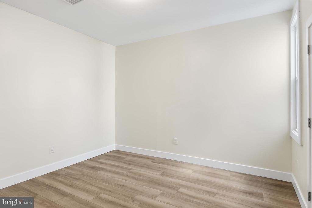 607 Station Avenue - Photo 7