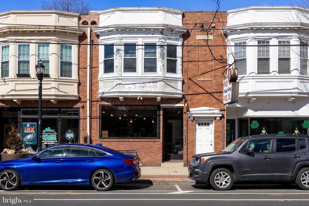 607 Station Avenue - Photo 0