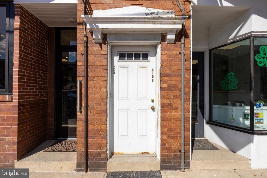 607 Station Avenue - Photo 1