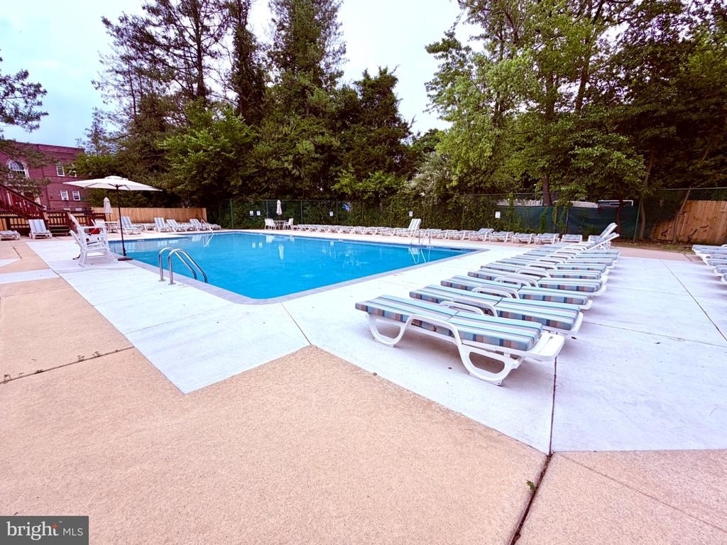 38 Chiswick Drive - Photo 10