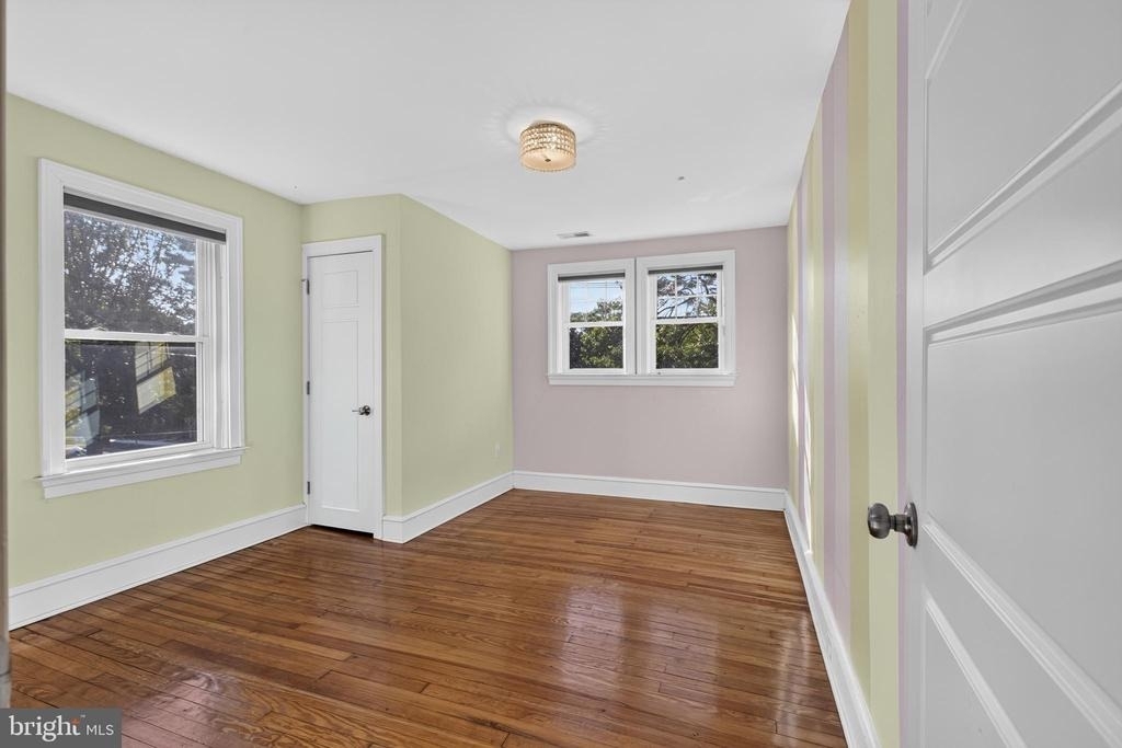 21 E Redman Avenue - Photo 38