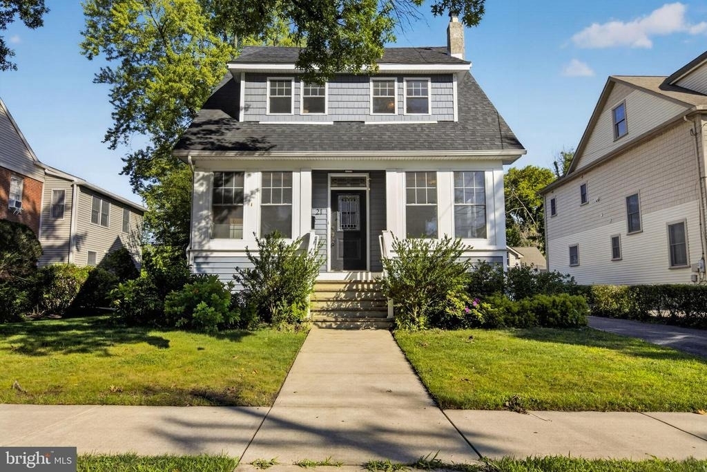 21 E Redman Avenue - Photo 0