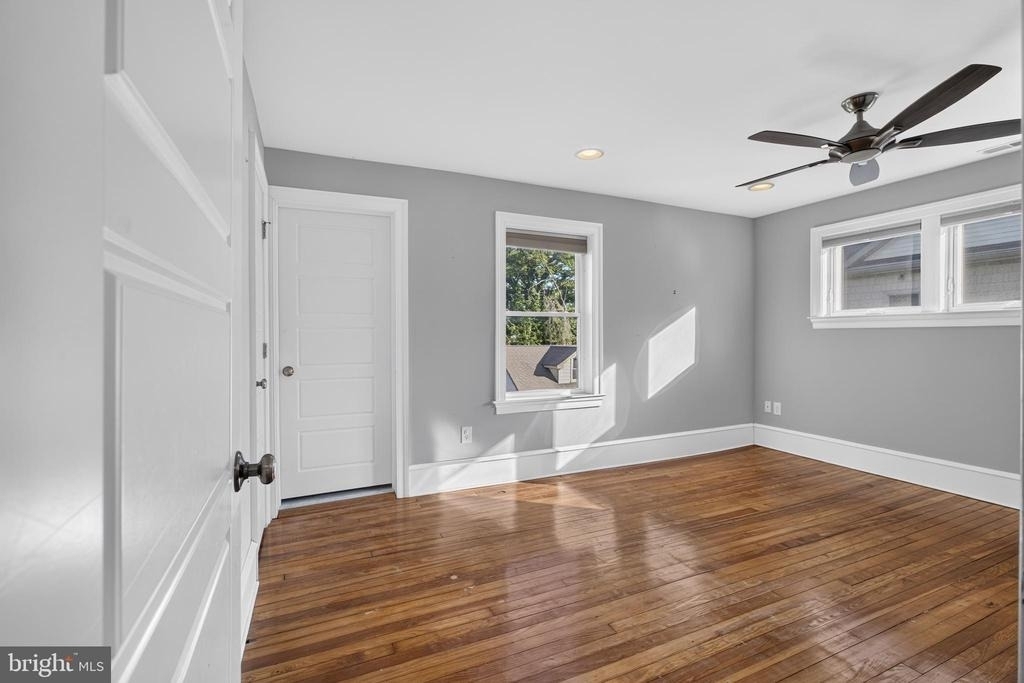 21 E Redman Avenue - Photo 39