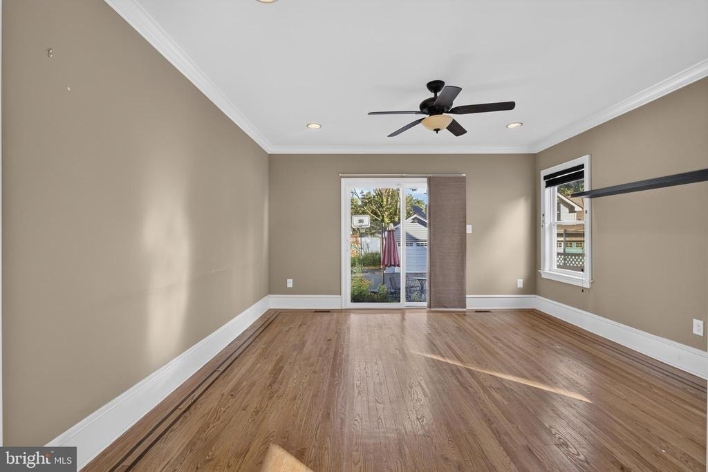 21 E Redman Avenue - Photo 30