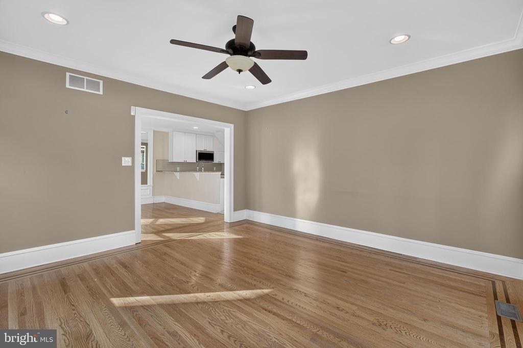 21 E Redman Avenue - Photo 33