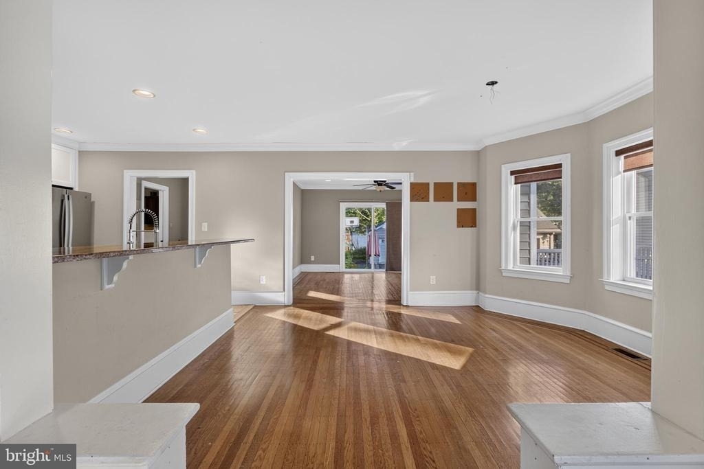 21 E Redman Avenue - Photo 20